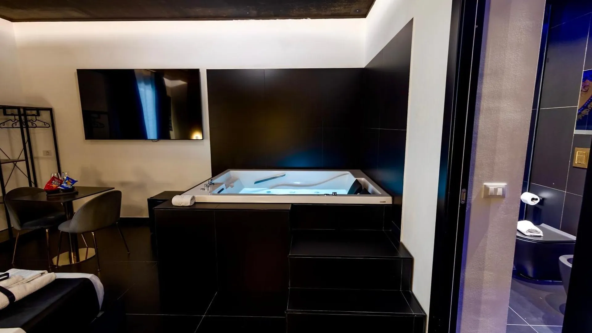 פלרמו Maximum Hub Suite&Spa לינה וארוחת בוקר
