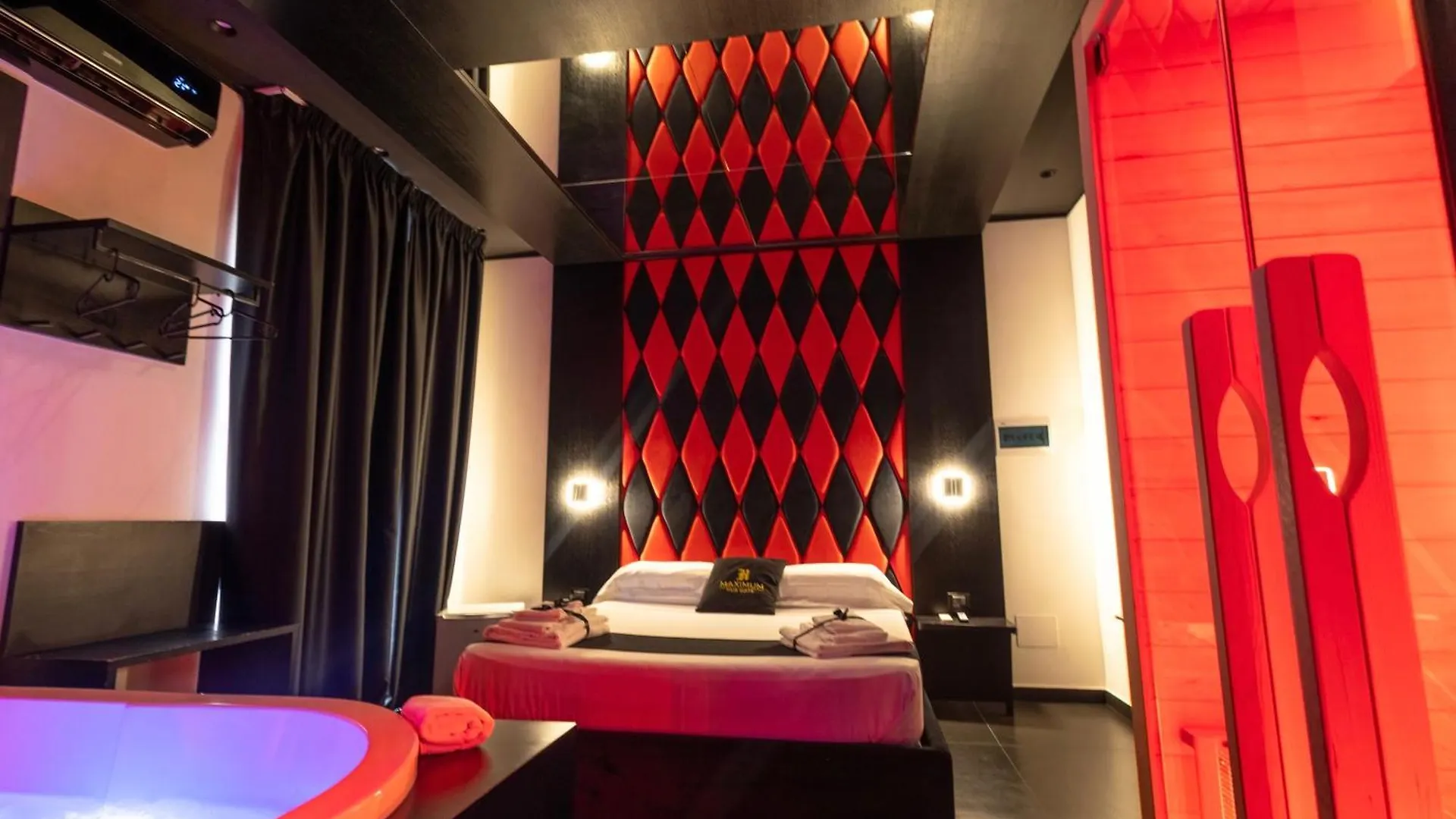 לינה וארוחת בוקר פלרמו Maximum Hub Suite&Spa