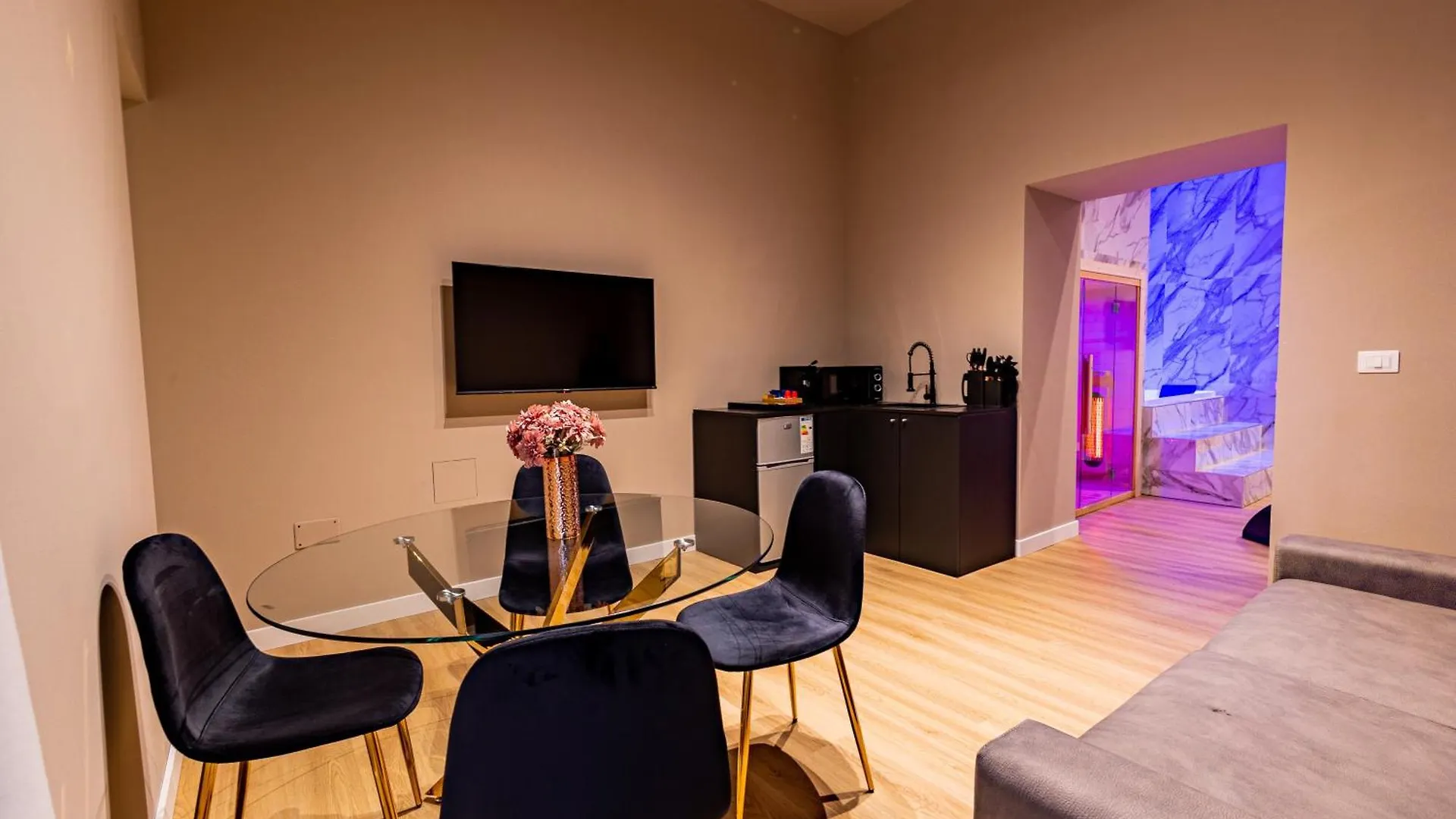 Maximum Hub Suite&Spa Palermo 2*,  Italy