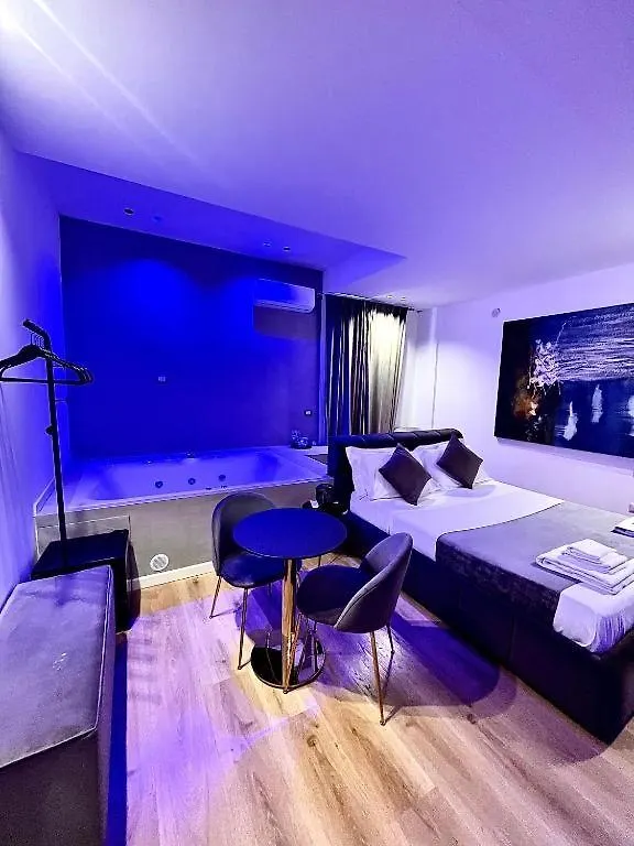 Maximum Hub Suite&Spa Palermo Bed & Breakfast