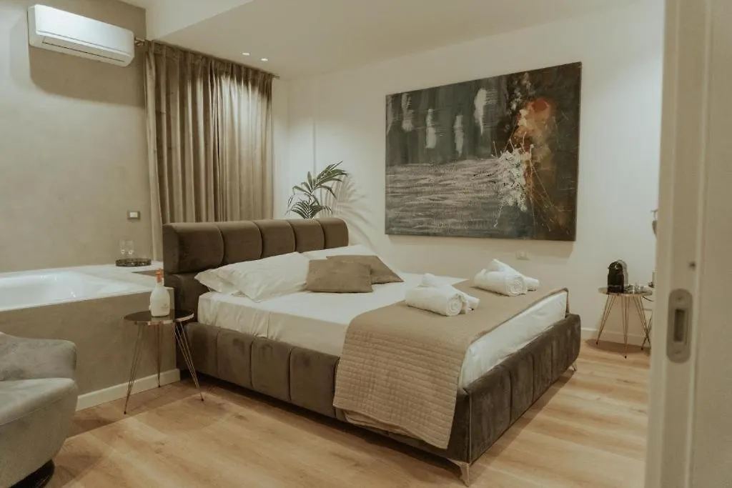 Maximum Hub Suite&Spa Palermo 2*,