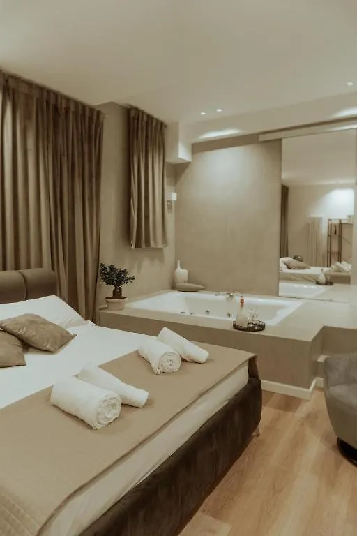 Maximum Hub Suite&Spa Palermo 2*,